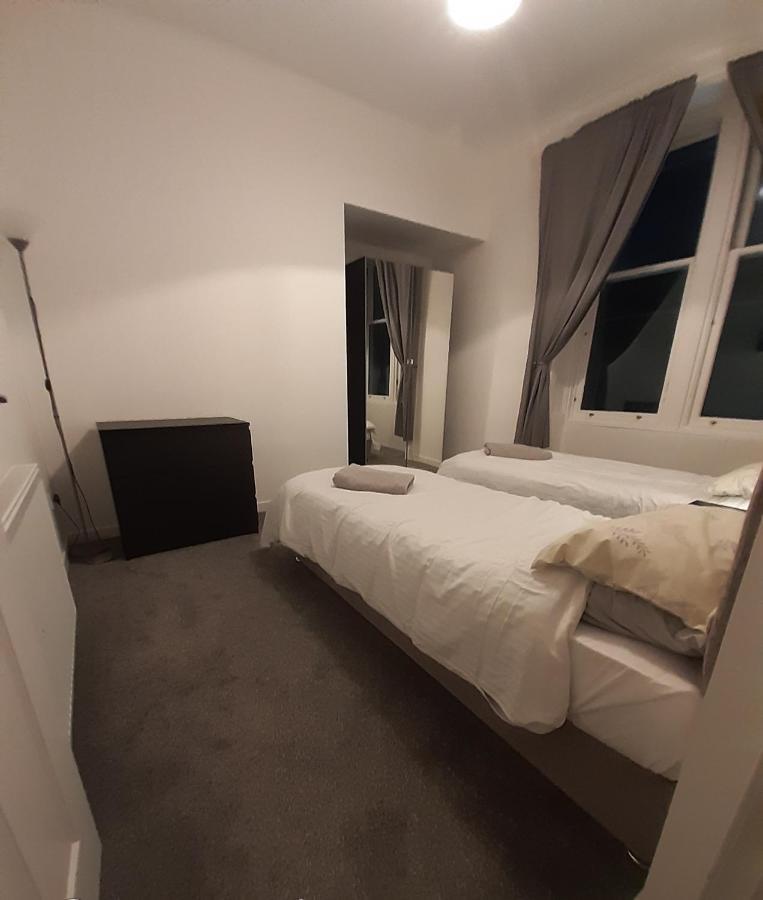 Ferienwohnung Carvetii - Edward House A - 2 Dbl Bed 1St Floor Flat Dunfermline Exterior foto